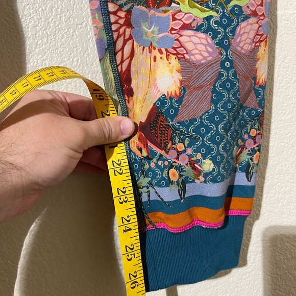 Johnny Was Aran French Terry Joggers - Picture 4 of 6